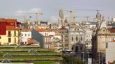 Die vielen Baukräne zeigen, dass in Porto ordentlich repariert und erneuert wird.